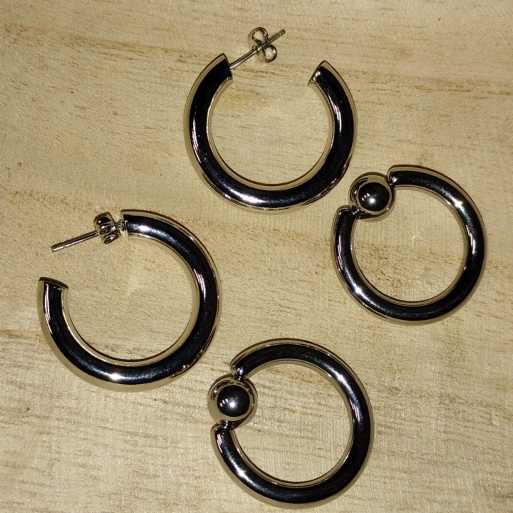 New Silver Tone Earrings - Picture 4 of 4